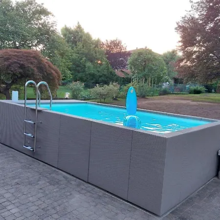 Giulietta Private Pool - Happy