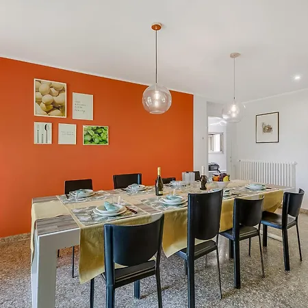 Giulietta: Private Pool & Garden Near Maggiore Villa *