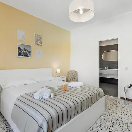 Giulietta: Private Pool & Garden Near Maggiore Villa *