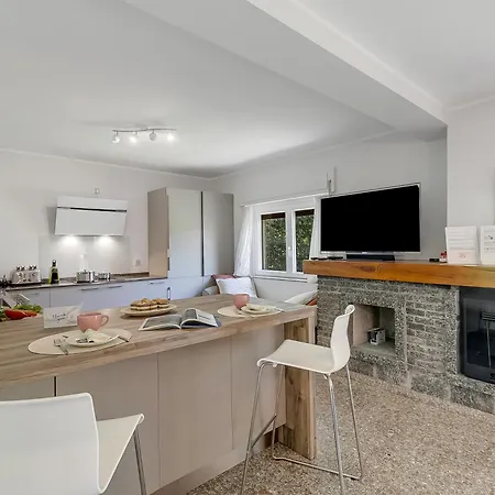 Giulietta: Private Pool & Garden Near Maggiore Gemonio